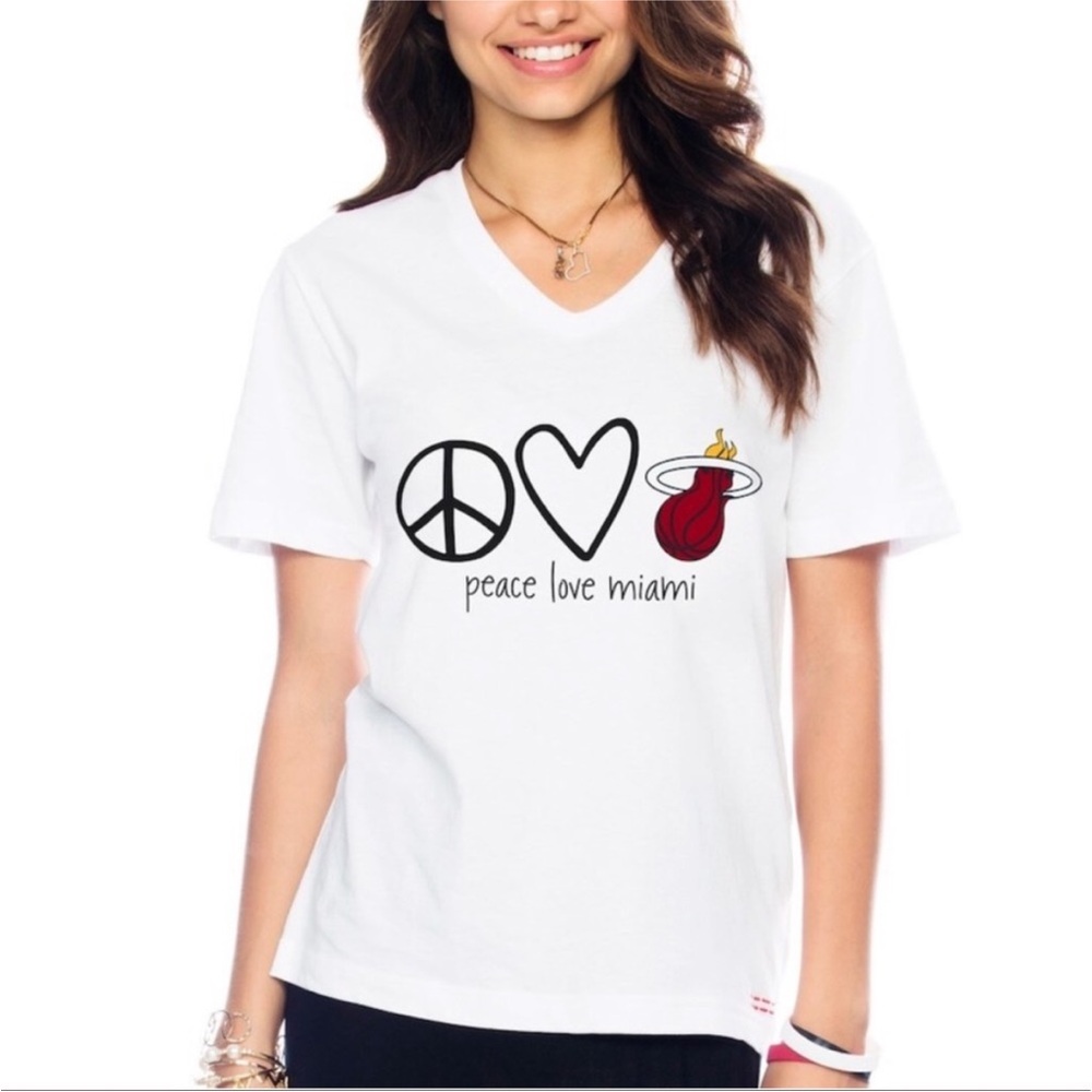 Peace Love World Miami Heat T-Shirt and Scarf Set